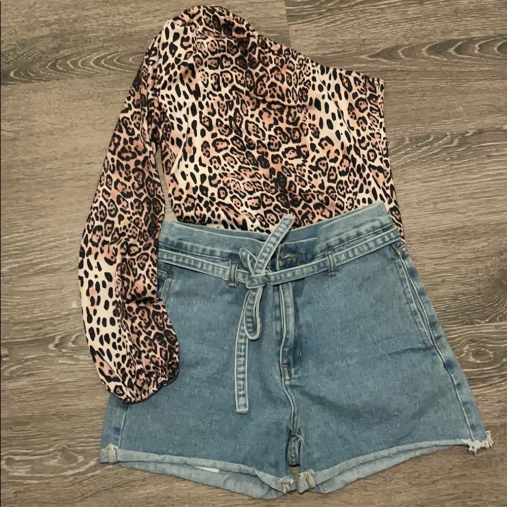 One shoulder leopard body suit